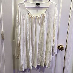 NWT Ryan Wythe Cream with Faux Pearl Neckline Top Size 5X